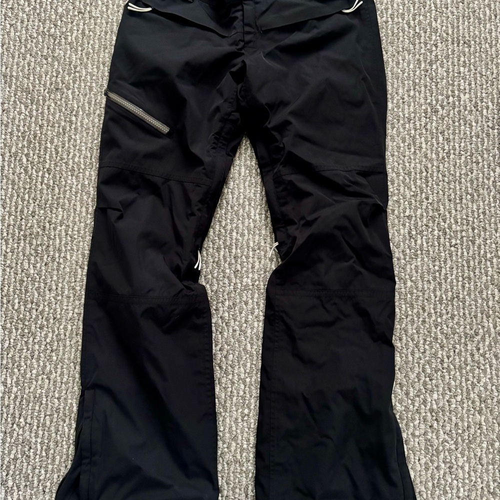 Holden black snowboard or ski pants